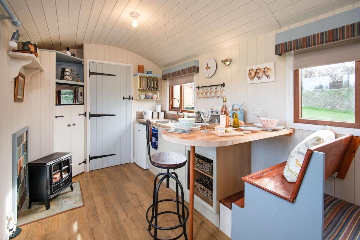 Cow Parsley Shepherd'S Hut Berwick Upon Tweed ภายนอก รูปภาพ